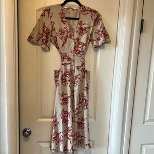 Flattering short sleeve dress